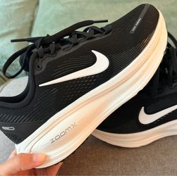 Nike Vomero 18