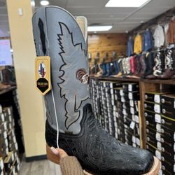 cince boot black and gray 