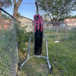 Pinching bag whit stand