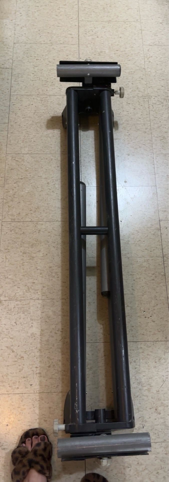 Saw stand
