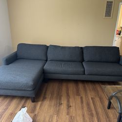 Apt2b 2 Piece Sectional In Charcoal