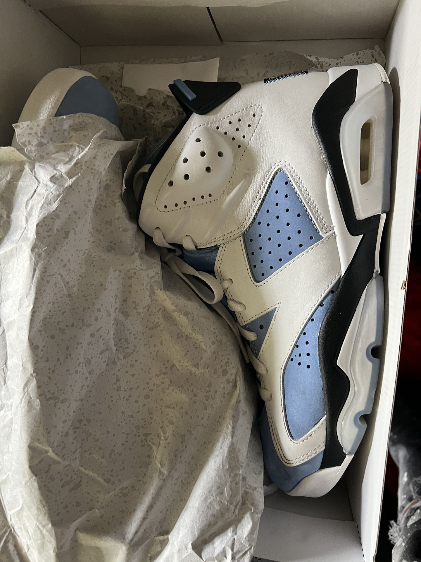 NEED GONE TODAY MENS UNC 6S 9.5