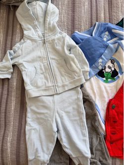 Baby clothes (3-6 months)