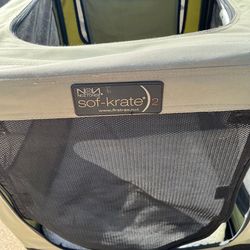 Pet carrier. Soft sided. Dog cage.