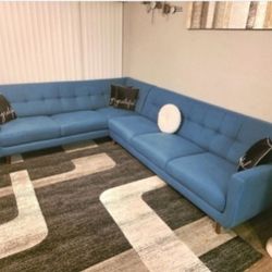 Sectional Couch Great Condition Super Clean And Comfortable Asking 590$