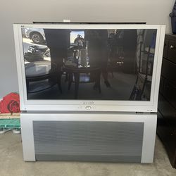 Panasonic Projection TV 47” With Base 