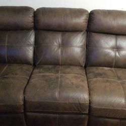 Reclinable Couch 