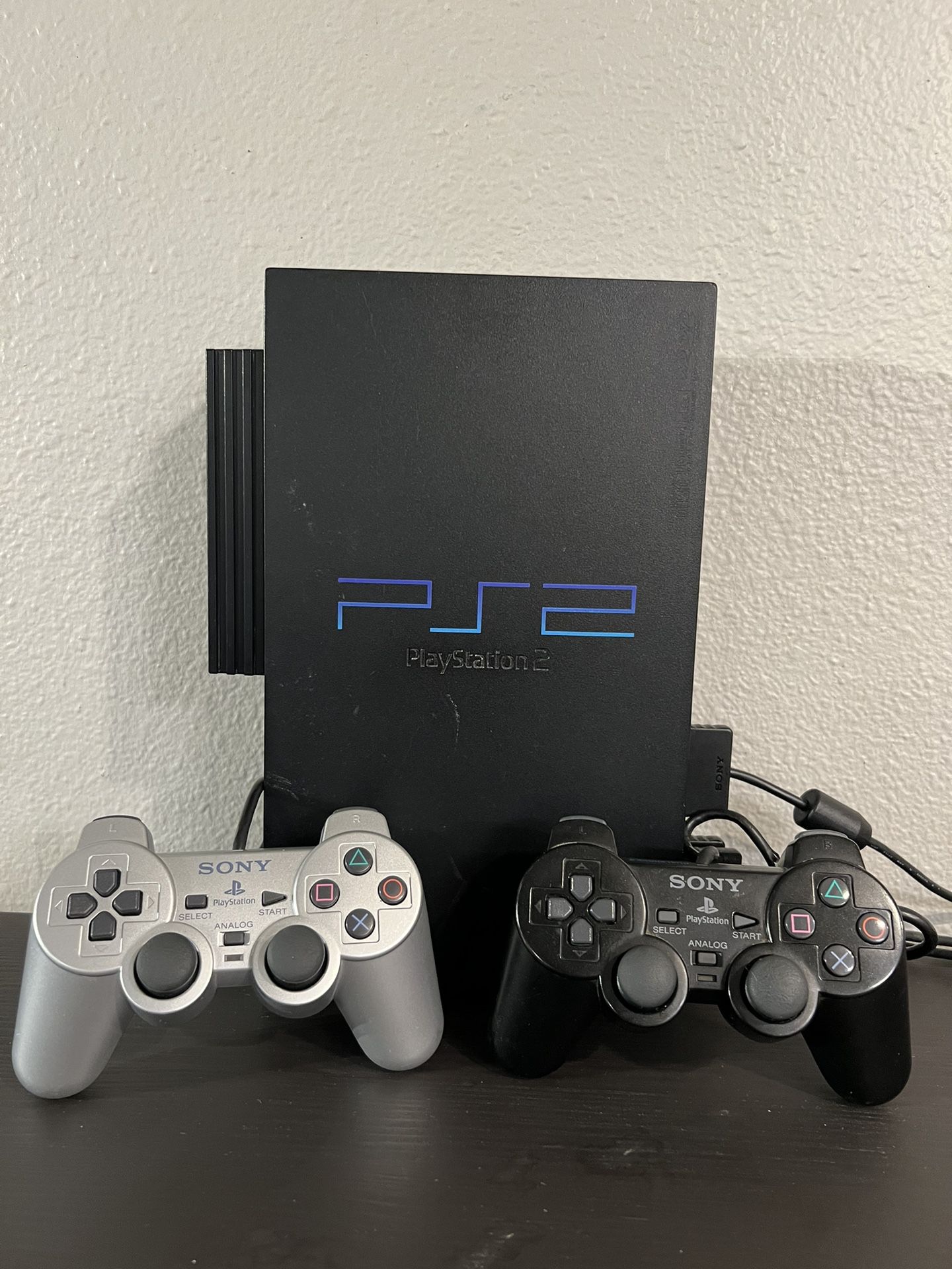 PS2, Network Adapter, Hard Drive, Two Controllers, DDRMAX2 And 8MB Memory Card