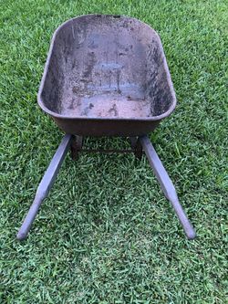 True Temper Steel Wheelbarrow Metal Garden Cart