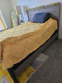 Queen Bedroom Set Must Go!