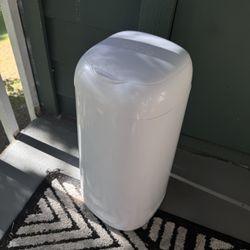 Diapers Garbage And New Bags
