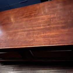 Height Adjustable Coffee/Dining Table