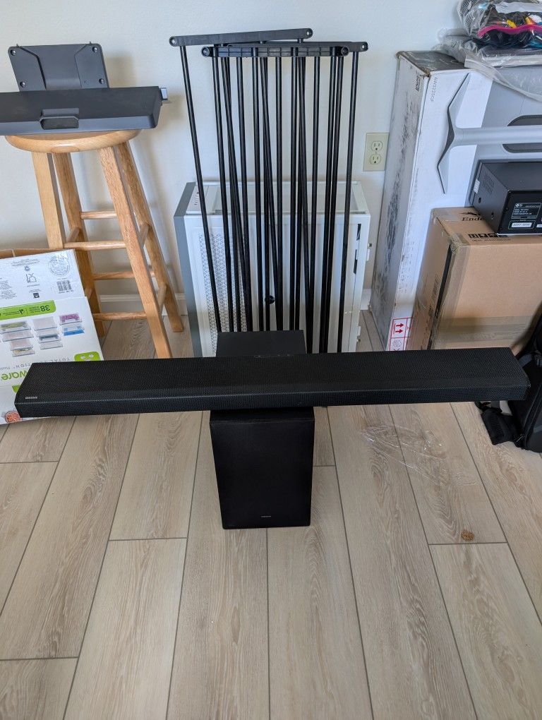 Samsung Soundbar With Subwoofer hw-q700a/za