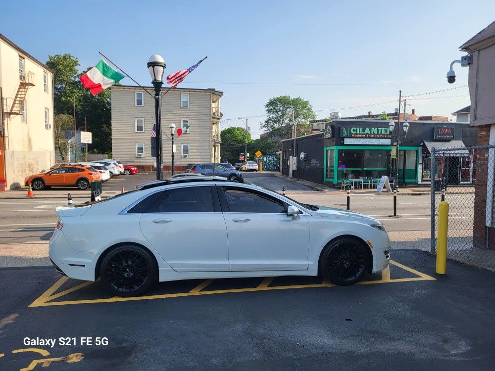 2013 Lincoln MKZ