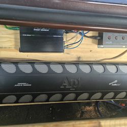 Audiopipe 3000 watt amp (apcle-30001D) - $350 obo