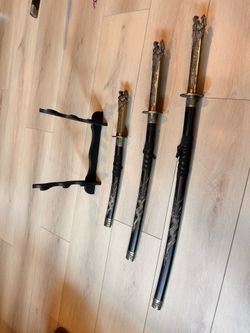 Dragon head samurai sword set