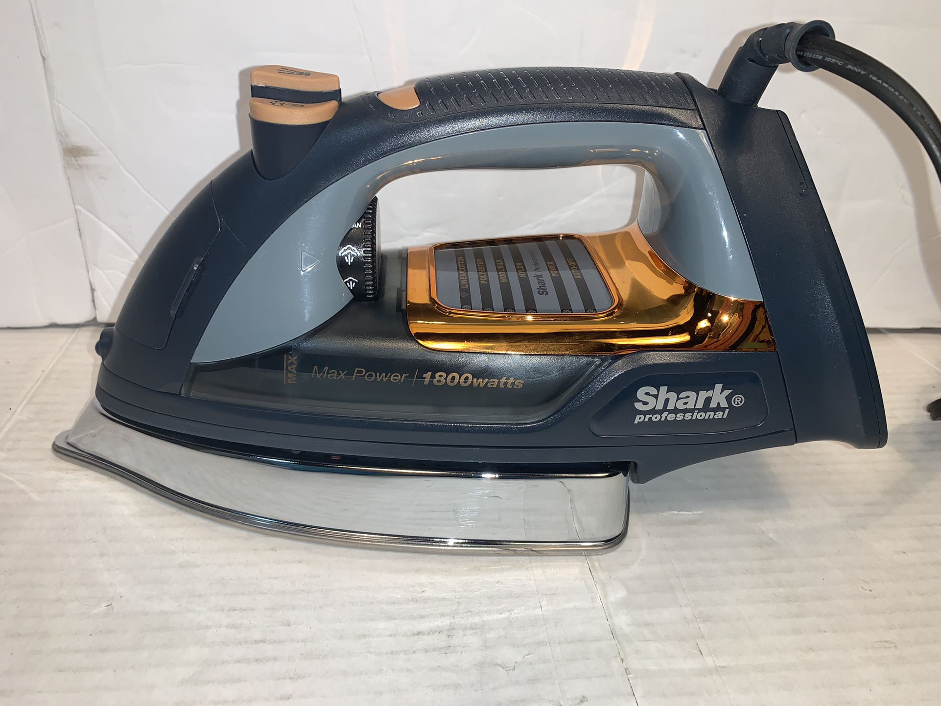 Shark GI505C 55 Ultimate Professional 1800W Electric Flat Iron Steam /Self Clean