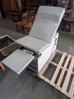 Medical patient seat with drawers and outlet