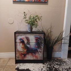 Small Chest Of Drawers 