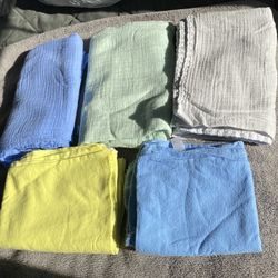 👶🏻Baby Soft and Breathable Cotton Multicolor Blankets - X5 