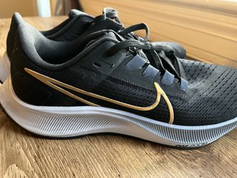 Nike Air Zoom Pegasus - Size 8 - women’s 