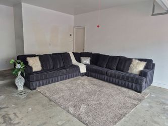 Free Delivery-Rawcliffe Charcoal 3PC Sectional by Ashley Furniture