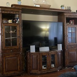 Tommy Bahama Style Entertainment Center
