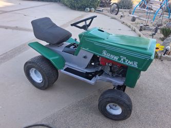 Riding tractor