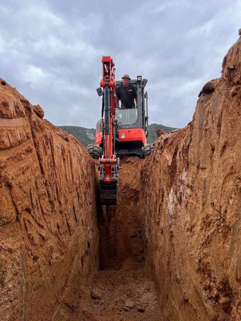 Tractor Work U35 Excavator And T590 Loader