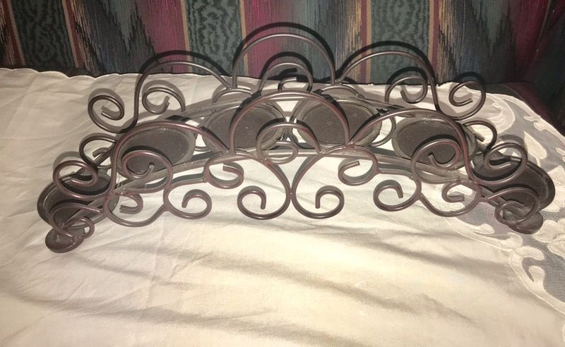 6 CANDLE HOLDER (Metal)