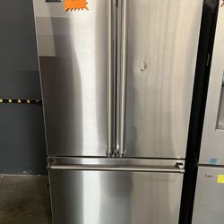 Viking Stainless Steel French Door Refrigerator UALS
