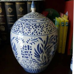 Vintage Bombay Company Blue White Phoenix  Ginger Jar

