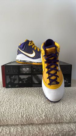 Nike LeBron 7 Basketball Sneakers size 9.5