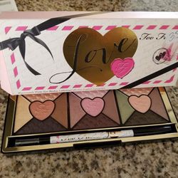 TOO FACED LOVE PALETTE