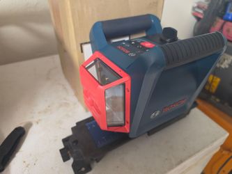 Bosh laser measuring tape and bosh self leveling rotary Lazer leveler