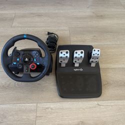Sim Racing Wheel and Pedals