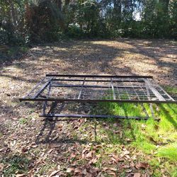 Twin Metal Frame