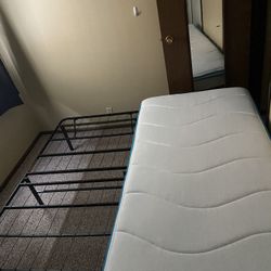 Twin Bed Frames/mattress 