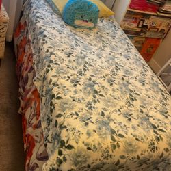 Twin Bed Mattress Memory Foam w/frame 