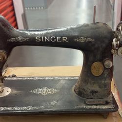  1924 Singer sewing machine 