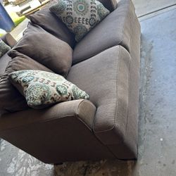 Sofá and Love Seat