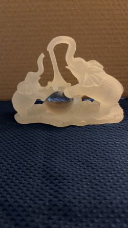 Frost glass elephants
