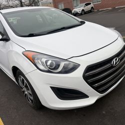2017 Hyundai Elantra Gt  110 K 