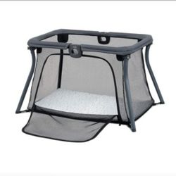 Chicco Alfa Lite Lightweight Travel Playard