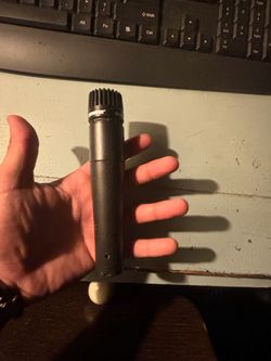 Shure sm57 microphone