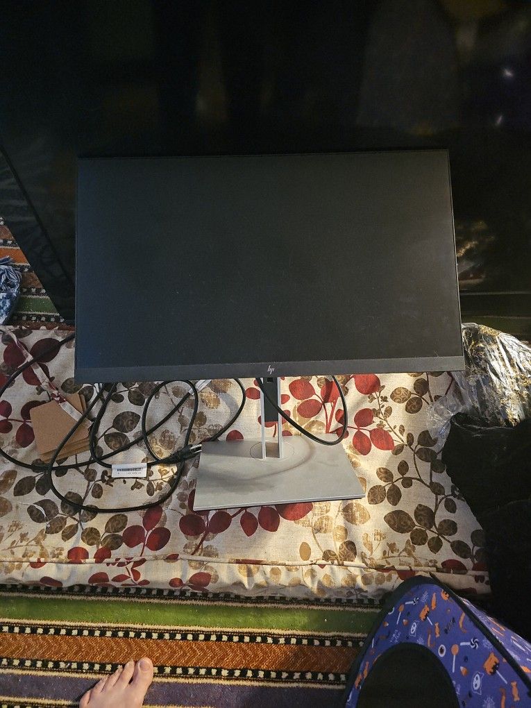 HP 23" Screen