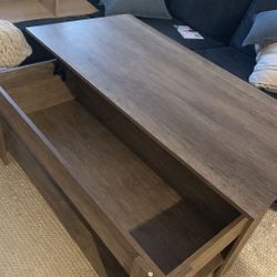 Oak Lift Top Coffee Table 