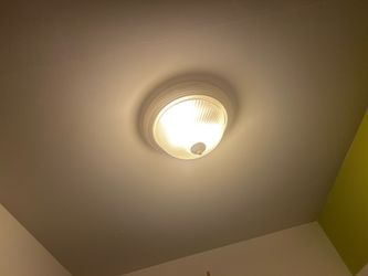 Ceiling light shade