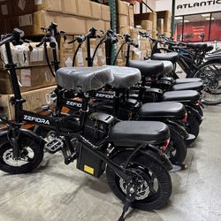 Folding electric bicycle