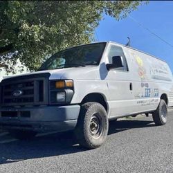 2011 Ford E-250